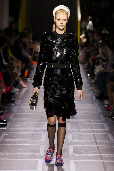 Look 35